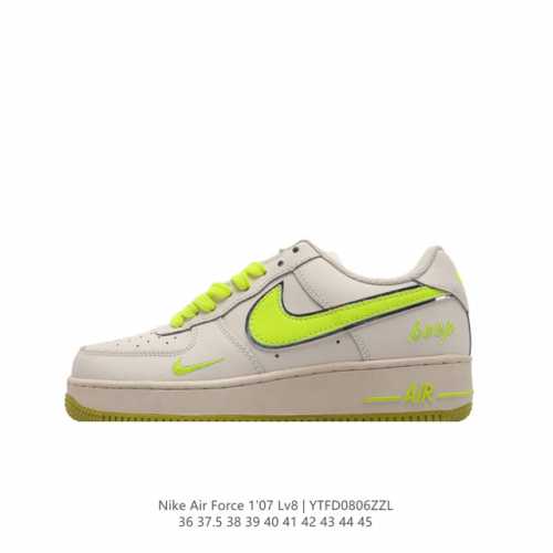 耐克 Nike Air Force 1 '07 Low 空军一号含气垫 低帮百搭厚底增高休闲运动板鞋。柔软、弹性十足的缓震性能和出色的中底设计，横跨复古与现代的