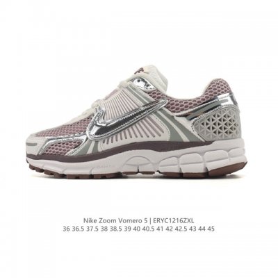 Nike 耐克夏季 Zoom Vomero 5 运动鞋休闲训练跑步鞋，Nike Zoom Vomero 5 运动鞋妥帖包覆足部，提供透气支撑效果。耐穿材料组合设