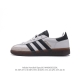 真标 阿迪达斯 Adidas Handball Spezial 三叶草学院风复古休闲板鞋 德训鞋 橡胶底柔软皮革经典运动鞋板鞋。圆头、缝合拼接设计、正面绑带、鞋