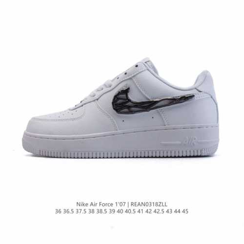 130 耐克 Nike Air Force 1 '07 Low 空军一号含气垫 小白鞋 低帮百搭厚底增高休闲运动板鞋。柔软、弹性十足的缓震性能和出色的中底设计，