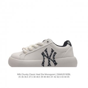 Mlb Chunky Classic 大印花板鞋 休闲时尚厚底增高休闲运动鞋 潮流百搭一脚蹬运动鞋男女轻便胶鞋。这双鞋子韩范十足,很适合初夏穿搭,白色厚底鞋搭配