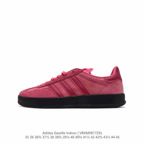阿迪达斯 Adidas Originals Gazelle Indoor 复古三叶草防滑透明橡胶板鞋经典运动鞋。这款经典鞋,忠于原版设计,缀撞色三条纹和鞋跟饰片