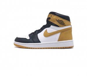 耐克 男女鞋 Nike Air Jordan 1 Retro High Og 乔丹一代aj1 乔1 Aj1 篮球鞋复刻运动鞋 皮面高帮板鞋的设计灵感源自运动夹克