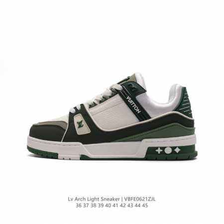 公司级 路易威登 Louis Vuitton LV路易威登板鞋 时尚运动鞋 潮厚底增高鞋 。舒适防滑底和百搭性霸屏整个时尚娱乐圈，细节调整完美主义！鞋面采用柔软 - 点击图像关闭