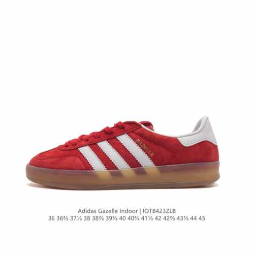阿迪达斯 Adidas Originals Gazelle Indoor 复古三叶草防滑透明橡胶板鞋经典运动鞋。这款经典鞋,忠于原版设计,缀撞色三条纹和鞋跟饰片