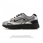 新品 Nike 耐克夏季 Zoom Vomero 20 运动鞋休闲训练跑步鞋。Nike Zoom Vomero系列是耐克的经典跑步鞋系列，以缓震性能和复古风格著