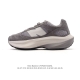 公司级 椰香扑鼻New Balance Warped Runner新款老爹鞋 厚底增高休闲复古运动跑步鞋。Beam大底提供足步弓支撑，解构皮革。用猪巴革拼接透气