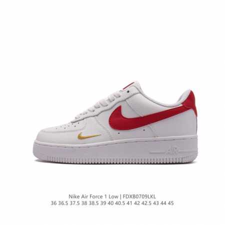 二层皮 耐克 Nike Air Force 1 '07 空军一号男女子运动鞋复古篮球鞋，巧妙结合复古美学和新潮魅力，旨在致敬 40 年来风靡世界的元年款篮球鞋。 - 点击图像关闭