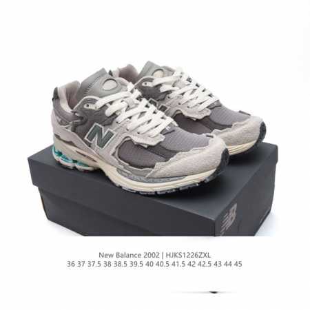 新百伦 New Balance 2002R 跑鞋 男女运动鞋 潮老爹鞋。沿袭了面世之初的经典科技，以 Encap 中底配以升级版 N-Ergy 缓震物料。鞋面则 - 点击图像关闭