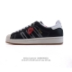阿迪达斯 Adidas Superstar 三叶草2025年新款鞋子 蛇年新款经典贝壳头系列 新款休闲板鞋潮流男女士运动鞋 。鞋面柔软皮革材质 标志性的贝壳鞋头