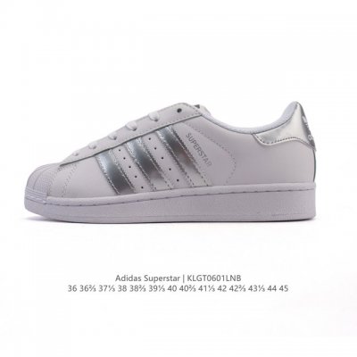 真标 阿迪达斯 Adidas Superstar 2025年新款鞋子 蛇年新款经典贝壳头系列 新款休闲板鞋潮流男女士运动鞋 。鞋面柔软皮革拼接材质 标志性的贝壳