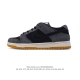 真标 耐克 Nike Dunk Low 运动鞋复古板鞋 作为 80 年代经典篮球鞋款，起初专为硬木球场打造，后来成为席卷街头的时尚标杆，现以经典细节和复古篮球风
