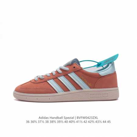 阿迪达斯 Adidas Handball Spezial 三叶草学院风复古休闲板鞋 德训鞋 橡胶底柔软皮革经典运动鞋板鞋。圆头、缝合拼接设计、正面绑带、鞋舌部位 - 点击图像关闭