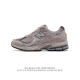 公司级 新百伦 New Balance 2002R 跑鞋 男女运动鞋 潮老爹鞋。沿袭了面世之初的经典科技，以 Encap 中底配以升级版 N-Ergy 缓震物料