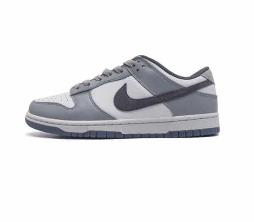 耐克 Sb 系列 Nike Dunk Low Sp 运动鞋复古板鞋 作为 80 年代经典篮球鞋款 起初专为硬木球场打造 后来成为席卷街头的时尚标杆 现以经典细节