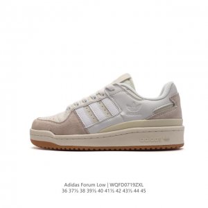 Adidas 阿迪达斯 三叶草 Forum Low 男女运动鞋 摩登演绎篮球风的经典鞋。英文的“Forum”，是进行表达的场所，在这里，可以释放自己的热情，阐述