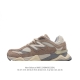 真标 Nb 新百伦 New Balance Nb9060小象蹄男女款9060舒适百搭老爹鞋。全新 9060 款式将经典风格与现代设计融合到日常多功能性中。 90