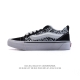 万斯 Vans Knu-Skool Vr3 Lx 面包鞋皮革拼接鞋面。坎普尔 茱利安系列低帮复古硫化休闲运动板鞋“肥胖版大Logo”要说整个年最为热门的鞋型之一