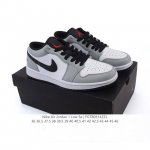 降价原价 元 头层皮 耐克 乔丹Air Jordan 1 Low Aj1 乔1 乔丹1代Aj1 低帮复古文化休闲运动篮球鞋，从1985 年面世的元年款汲取设计灵