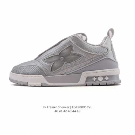 Lv Skate Sneaker 路易威登 2025年新款运动板鞋 蛇年限定 春夏秀场初次亮相，此次以粒面牛皮革焕新呈现。加垫鞋领和鞋舌援引滑板鞋设计，科技鞋带 - 点击图像关闭