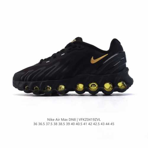 耐克 Nike Air Max Dn8 全掌气垫科技运动跑步鞋Fq7860-005。鞋款采用醒目渐变织物和动态波浪状结构鞋面，搭配黑色中底和外底，以及迷你黑色
