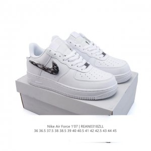130 耐克 Nike Air Force 1 '07 Low 空军一号含气垫 小白鞋 低帮百搭厚底增高休闲运动板鞋。柔软、弹性十足的缓震性能和出色的中底设计，