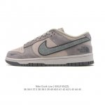 耐克 Nike Dunk Low Retro 运动鞋复古板鞋 2026年新款 马年限定，作为 80 年代经典篮球鞋款，起初专为硬木球场打造，后来成为席卷街头的时