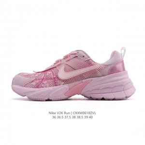 Nike 耐克 V2K Run 减震防滑 复古低帮运动跑步鞋 超火复古跑鞋，采用太空革组合呼吸网眼布鞋面材质，搭载正确4层组合底模，嵌入Tpu加固稳定模块,双层