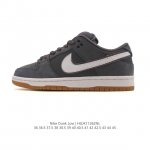 公司级 耐克 Nike Dunk Low Retro 运动鞋复古板鞋，作为 80 年代经典篮球鞋款，起初专为硬木球场打造，后来成为席卷街头的时尚标杆，现以经典细