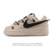 特价公司级 耐克 空军一号 Af1 低帮休闲板鞋 Ambush X Nk Air Force 7 Low Sp 空军一号联名标志性的Swoosh延伸至鞋跟之外，