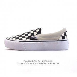 万斯 Vans 中性Classic Slip-On 棋盘格 帆布鞋 硫化板鞋 休闲低帮 运动鞋。Vans的棋盘格鞋款千千万，但Slip-On系列绝对是经典中的经