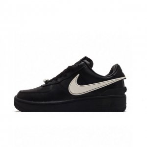 公司级福利耐克 空军一号 Af1 低帮休闲板鞋 Ambush X Nk Air Force 1'07 Low Sp 空军一号联名标志性的swoosh延伸至鞋跟之