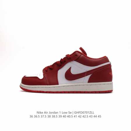 耐克 乔丹Air Jordan 1 Low AJ1 乔1 乔丹1代aj1 低帮复古文化休闲运动篮球鞋。该鞋款从 1985 年元年款汲取设计灵感，焕新演绎简约经典 - 点击图像关闭