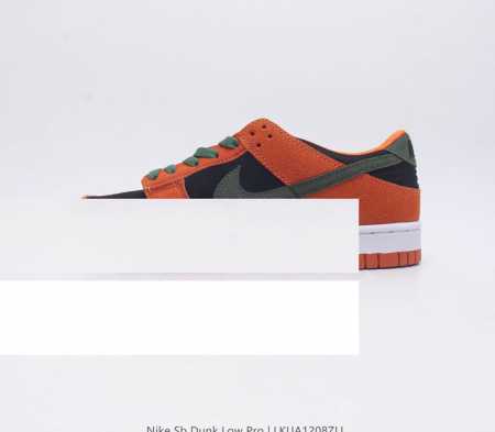 耐克 Nike Sb Dunk Low Pro 男 女滑板鞋 经典复古运动鞋 采用低帮设计，塑就经典 Dunk 风格。鞋垫后跟搭载 Zoom Air 气垫，加衬 - 点击图像关闭