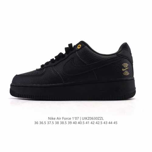 耐克 Nike Air Force 1 '07 Low 空军一号含气垫 小白鞋 低帮百搭厚底增高休闲运动板鞋。柔软、弹性十足的缓震性能和出色的中底设计，横跨复古
