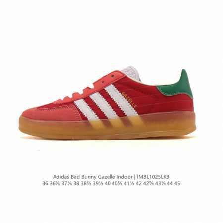 阿迪达斯 T 头鞋 系列Bad Bunny X Adidas Gazelle Indoor德训鞋 潮运动板鞋。Badbunny与Adidas再度联名，推出全新G - 点击图像关闭