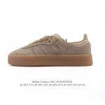 adidas 阿迪达斯 男女款运动鞋 三叶草Samba Velentine 休闲鞋 德训鞋 复古板鞋经典运动鞋。一款阿迪达斯的Samba面包鞋，该鞋具有厚实的用