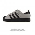 阿迪达斯 Adidas Superstar 2025年新款鞋子 经典贝壳头系列 新款休闲板鞋潮流男女士运动鞋 。鞋面皮革拼接材质 标志性的贝壳鞋头，简约的线条。
