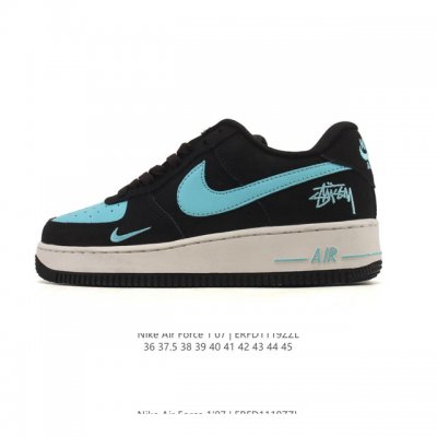 耐克 Nike Air Force 1 '07 Low 空军一号含气垫 低帮 小白鞋 百搭厚底增高休闲运动板鞋。柔软、弹性十足的缓震性能和出色的中底设计，横跨复