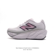 新百伦 [New Balance] Fresh Form 女士运动鞋 厚底增高跑鞋，这款跑鞋不仅有着以大数据为基础的FRESH FOAM虎蜂大底，还有着独创的H