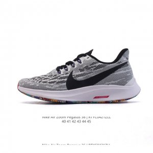 耐克 Nike 男鞋 Air Zoom pegasus 飞马36 登月 休闲健身气垫跑步鞋厚底增高老爹鞋。耐克 Nike 推出的这款男子跑鞋，选用网眼布鞋面，脚