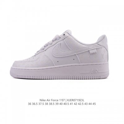 公司级 耐克 Nike Air Force 1 '07 Low 空军一号含气垫 小白鞋 低帮百搭厚底增高休闲运动板鞋。柔软、弹性十足的缓震性能和出色的中底设计，