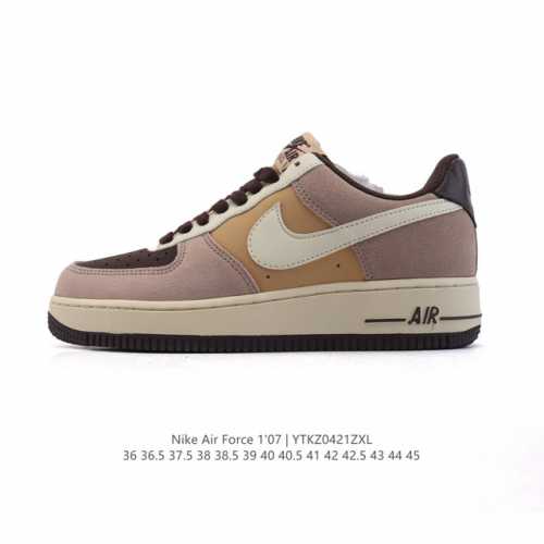 耐克 Nike Air Force 7 Low 空军一号含气垫 小白鞋 低帮百搭厚底增高休闲运动板鞋。柔软、弹性十足的缓震性能和出色的中底设计，横跨复古与现代的