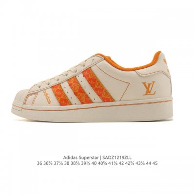特价 阿迪达斯 Adidas Superstar 2025年新款鞋子 经典贝壳头系列 新款休闲板鞋潮流男女士运动鞋 。鞋面皮革拼接材质 标志性的贝壳鞋头，简约的