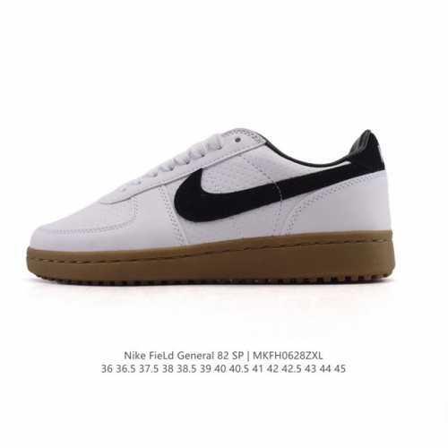 耐克烽火Nike Field General 82 Sp 低帮复古篮球鞋 这款专为烤架战士设计的运动鞋采用 1982 年经典的白 红 黑配色，采用皮革和弹道尼龙