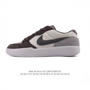 耐克Nike Sb Force 58 运动滑板鞋。这是一款将前沿创新带入街头的单品，它具有硫化杯底，具有出色的耐用性和灵活性。使用柔软皮革拼接，在饰面上放置通风