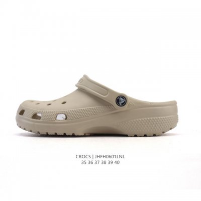 公司级 Crocs 沙滩洞洞鞋 女士休闲厚底增高凉拖鞋 卡骆驰明星同款 厚底增高沙滩鞋 选择尺码时 建议选大一码 脚感更舒适 家居休闲一式两用拖鞋 白敬亭同款，