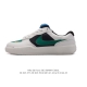 耐克nike Sb Force 58 运动滑板鞋。这是一款将前沿创新带入街头的单品，它具有硫化杯底，具有出色的耐用性和灵活性。使用柔软皮革和帆布拼接，在饰面上放