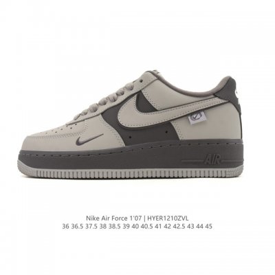 耐克 Nike Air Force 1 '07 Low 空军一号含气垫 低帮 小白鞋 百搭厚底增高休闲运动板鞋。柔软、弹性十足的缓震性能和出色的中底设计，横跨复