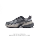 Nike 耐克 V2K Run 减震防滑 复古低帮跑步鞋 超火复古跑鞋，采用太空革组合呼吸网眼布鞋面材质，搭载正确4层组合底模，嵌入tpu加固稳定模块,双层md